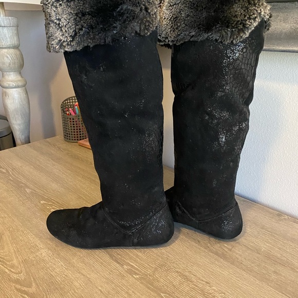 Report Black tall suede flat boot - Picture 4 of 7